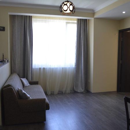 Apartment Near Park 36 Batumi Ngoại thất bức ảnh