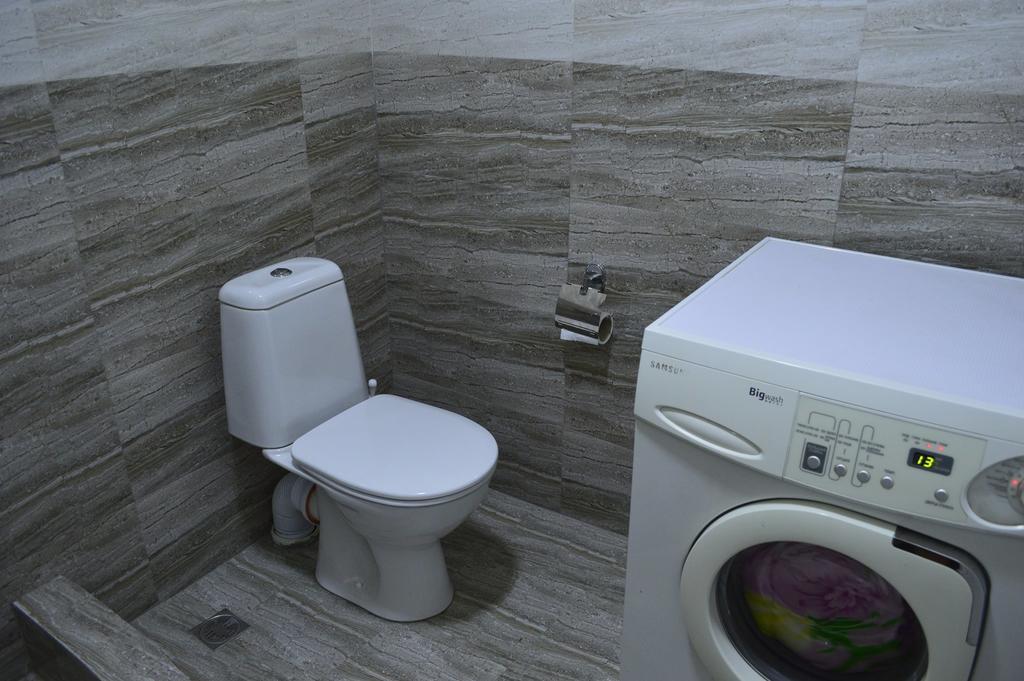 Apartment Near Park 36 Batumi Ngoại thất bức ảnh