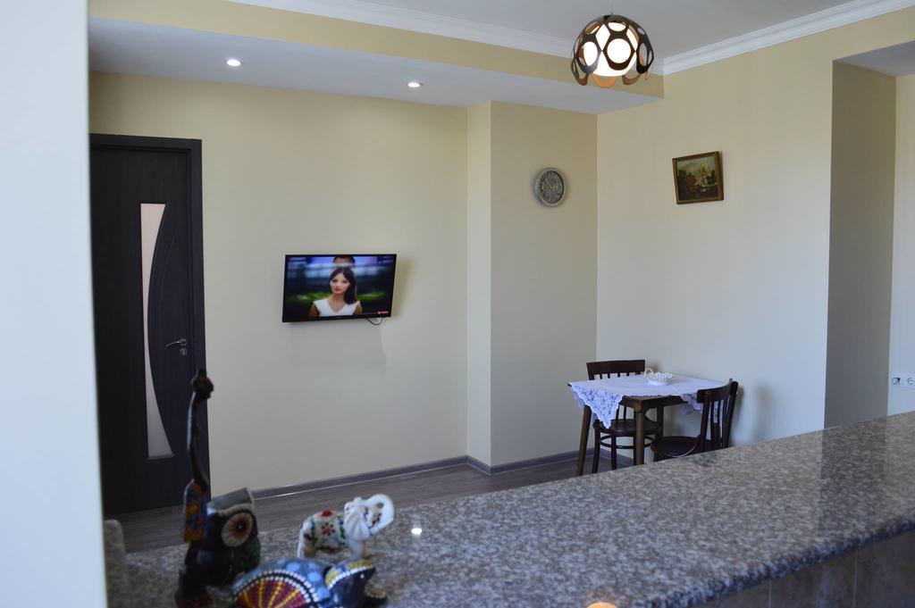 Apartment Near Park 36 Batumi Ngoại thất bức ảnh